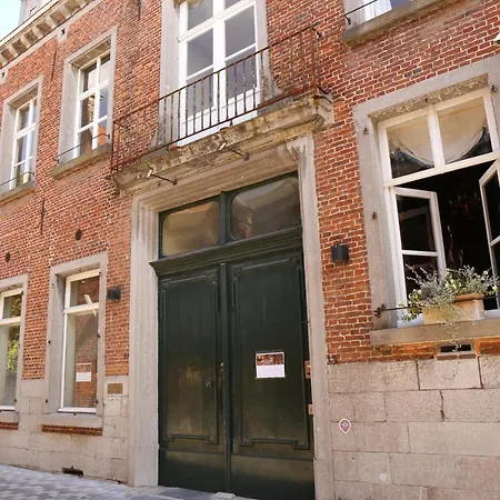 Theresa A 25 Min De Pairi Daiza