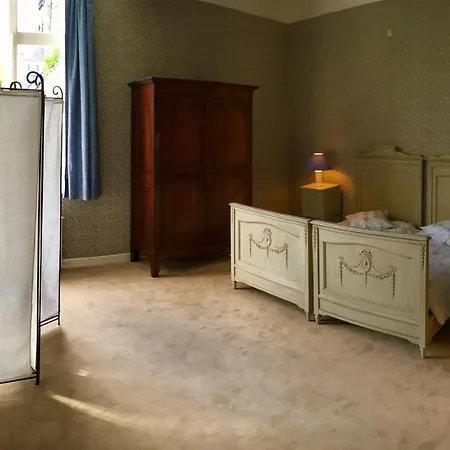 Theresa A 25 Min De Pairi Daiza