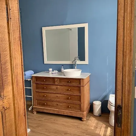 Bed & Breakfast Theresa A 25 Min De Pairi Daiza 3*