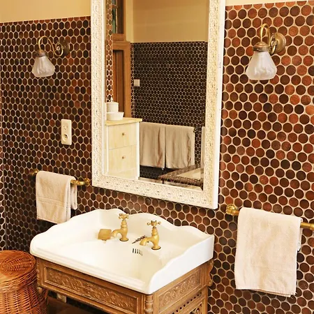 Theresa A 25 Min De Pairi Daiza