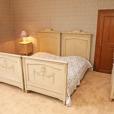 Theresa A 25 Min De Pairi Daiza Soignies