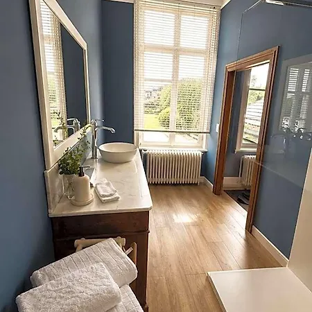 Theresa A 25 Min De Pairi Daiza Bed & Breakfast Soignies
