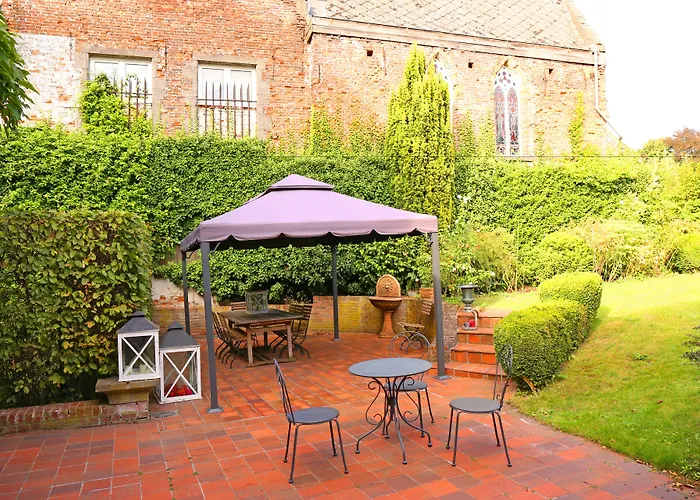 Theresa A 25 Min De Pairi Daiza Soignies